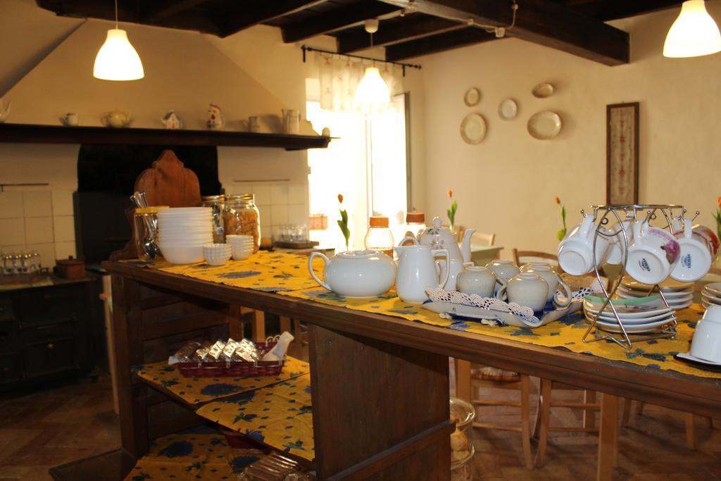 B&B Antica Biblioteca Fermo Bagian luar foto